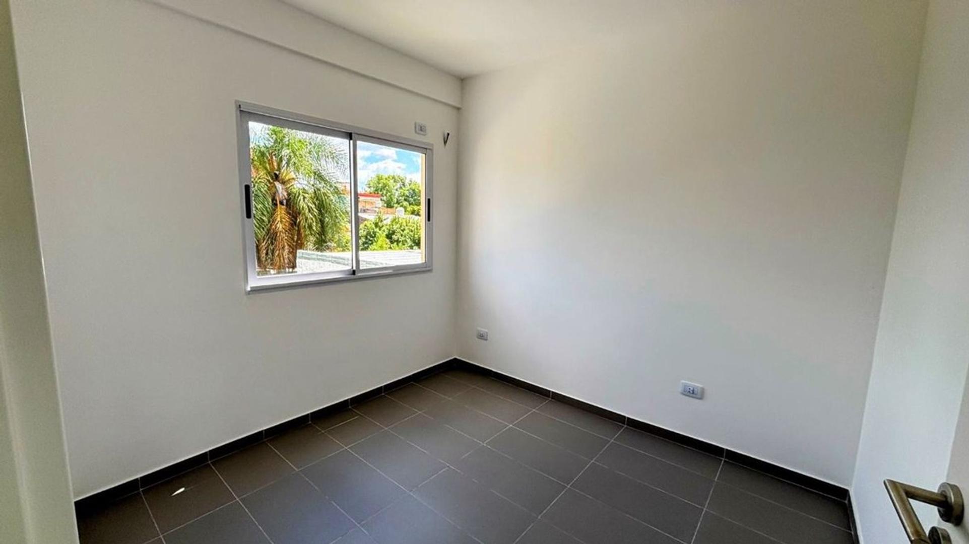 Depto Tipo Casa 4 ambientes con 1 baño