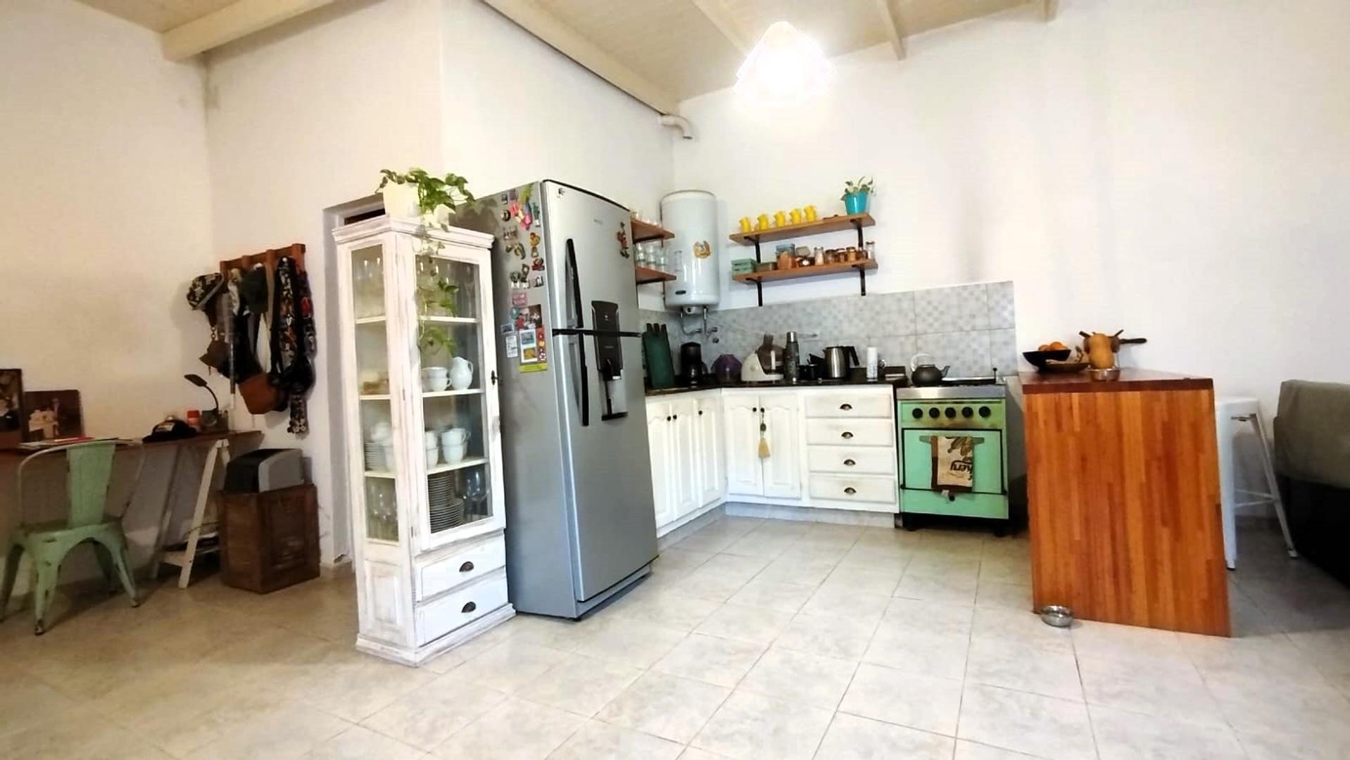 CASA RECICLADA DE PASILLO  ARROYITO