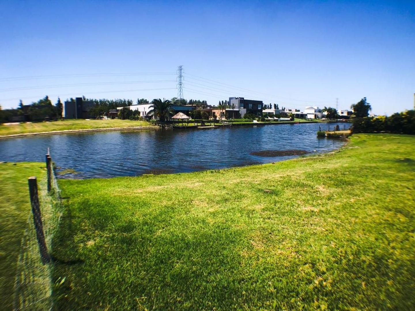 Terreno  VENTA a la laguna Bo Santa Isabel