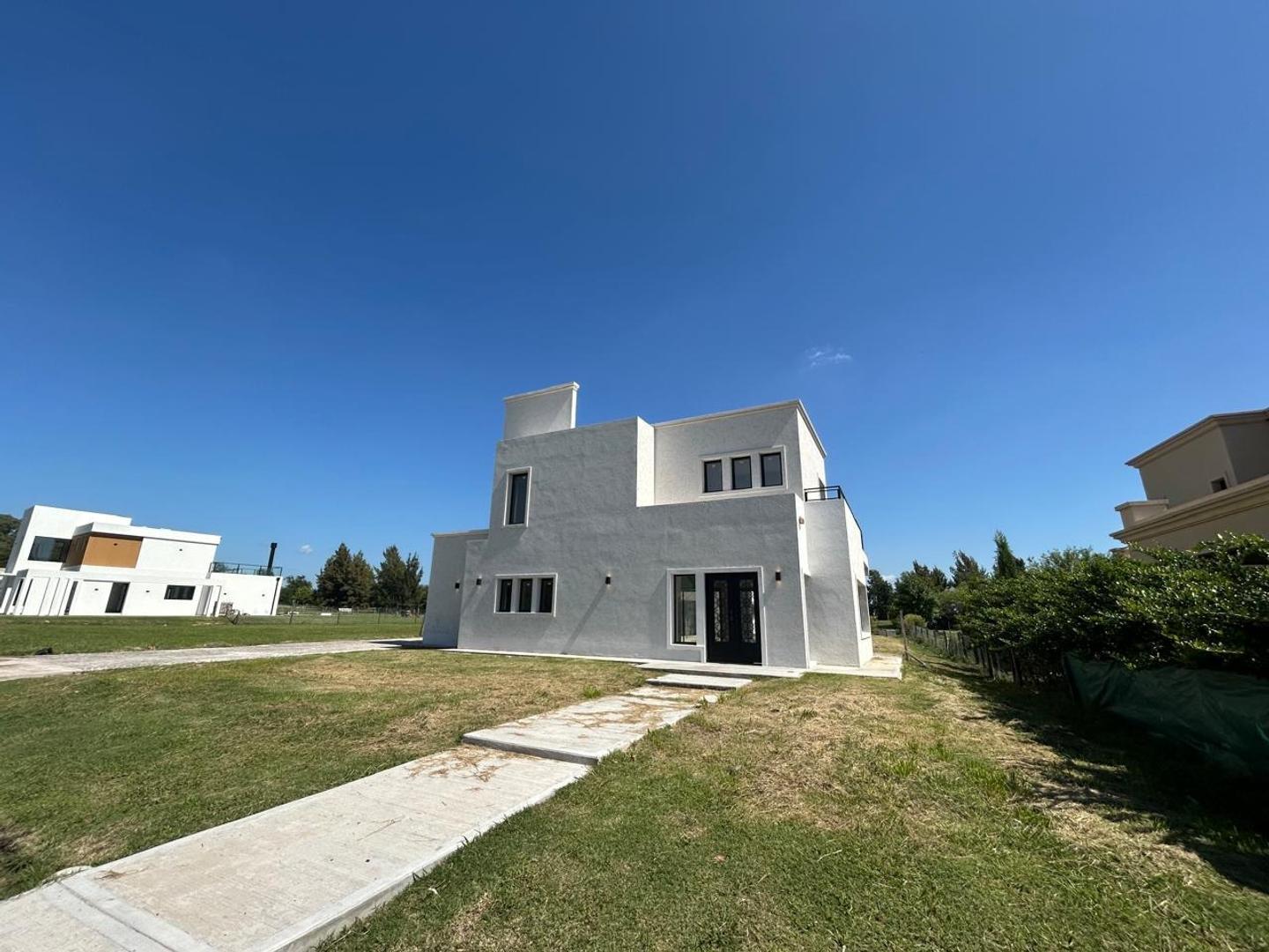 Casa en Alquiler de 3 dormitorios