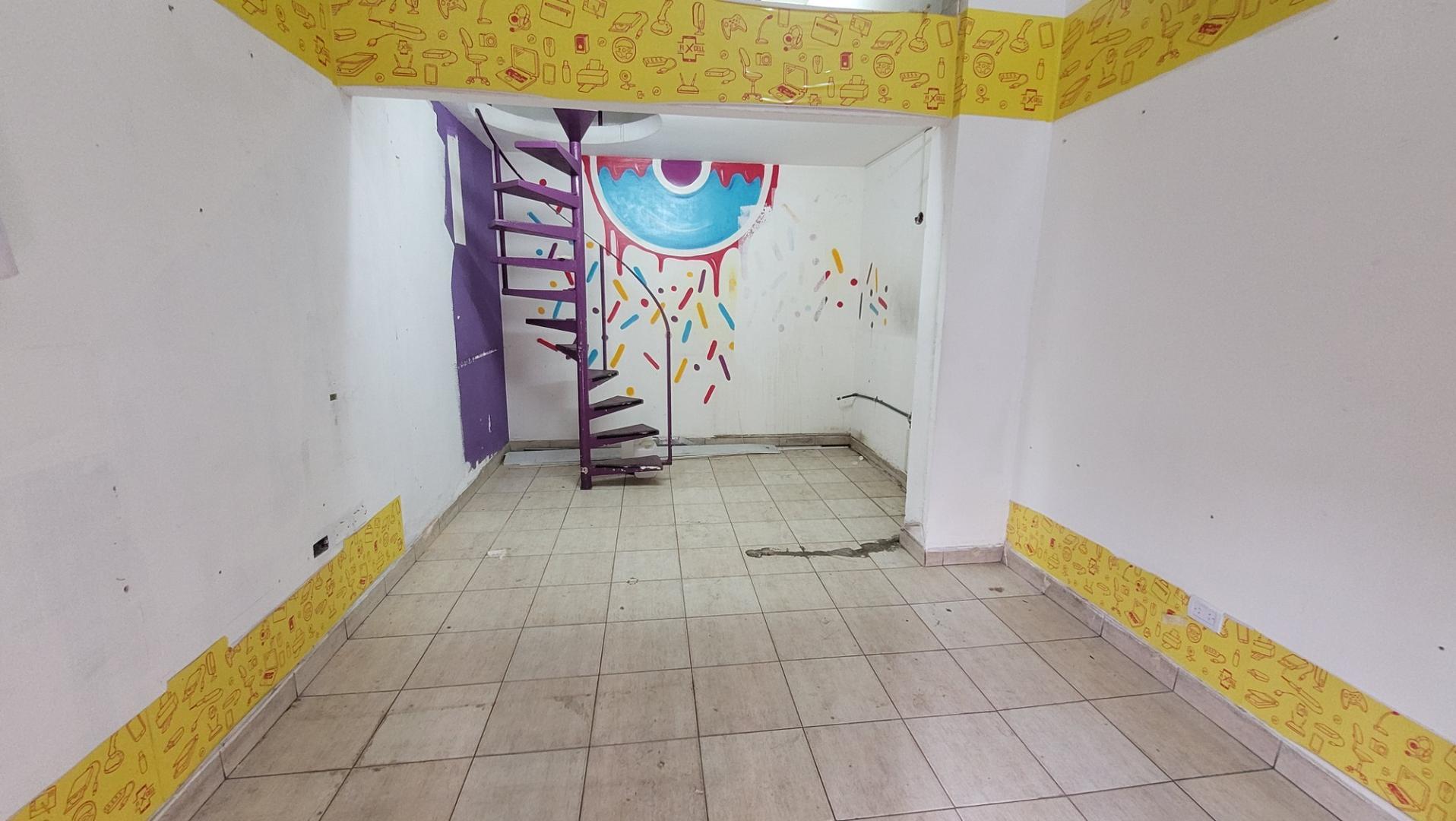 SAN MARTIN CENTRO: LOCAL AL FRENTE CON ENTREPISO. CONSULTE 