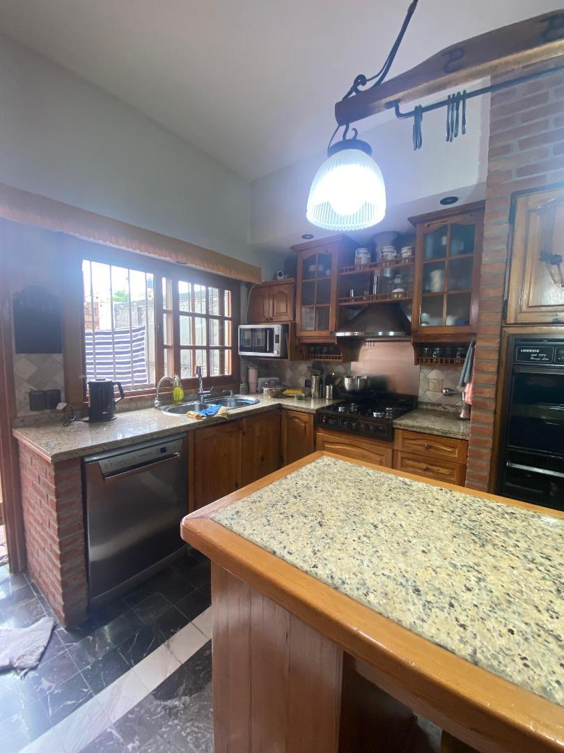 Depto Tipo Casa en Venta en Ramos Mejia, USD 180.000