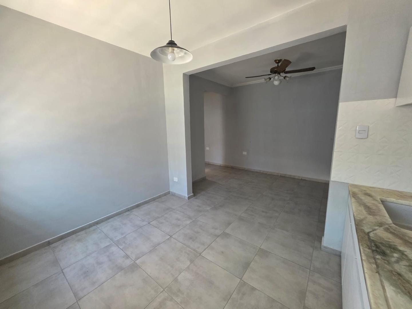 Depto Tipo Casa en Alquiler de 2 ambientes