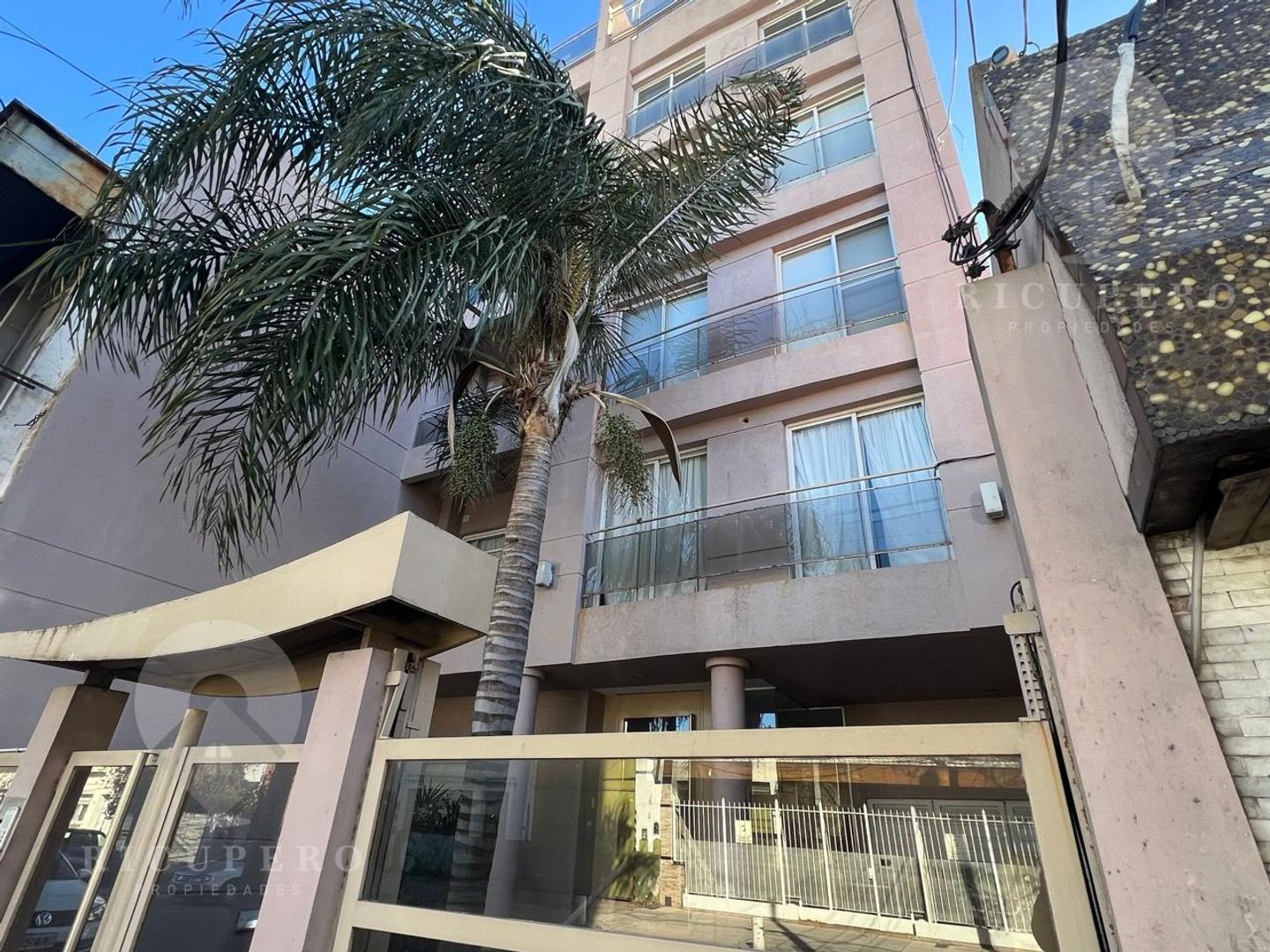 Cangallo 100, Piso pb