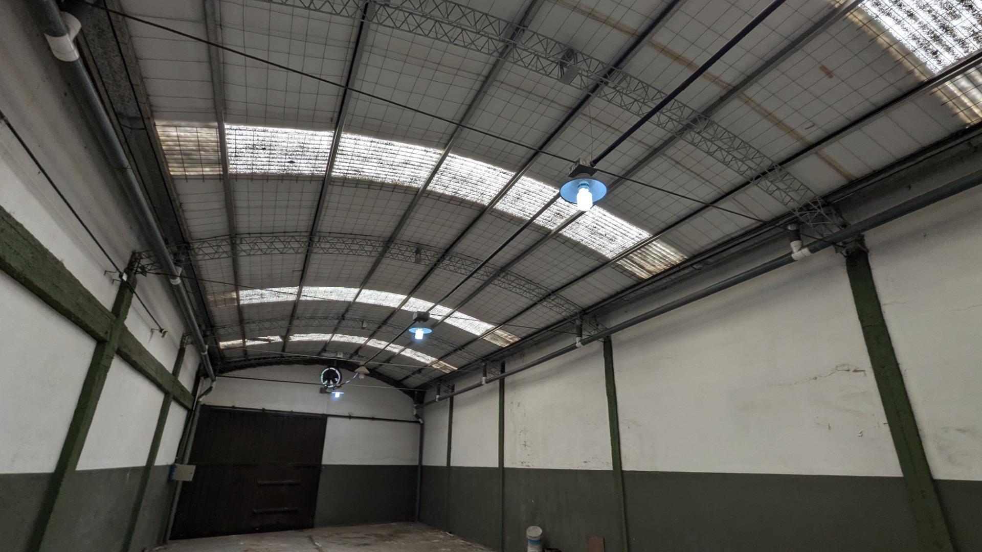 Galpon en Venta en Avellaneda, USD 219.900