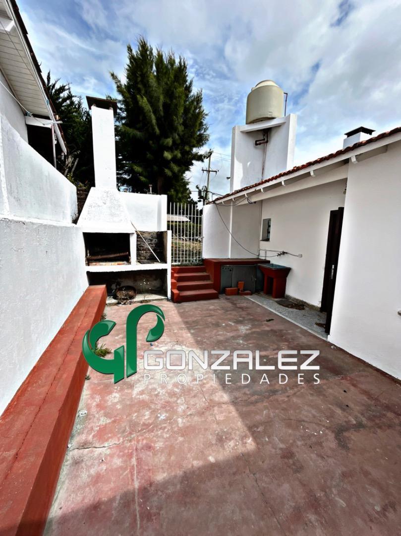 Casa 3 ambientes con 2 baños