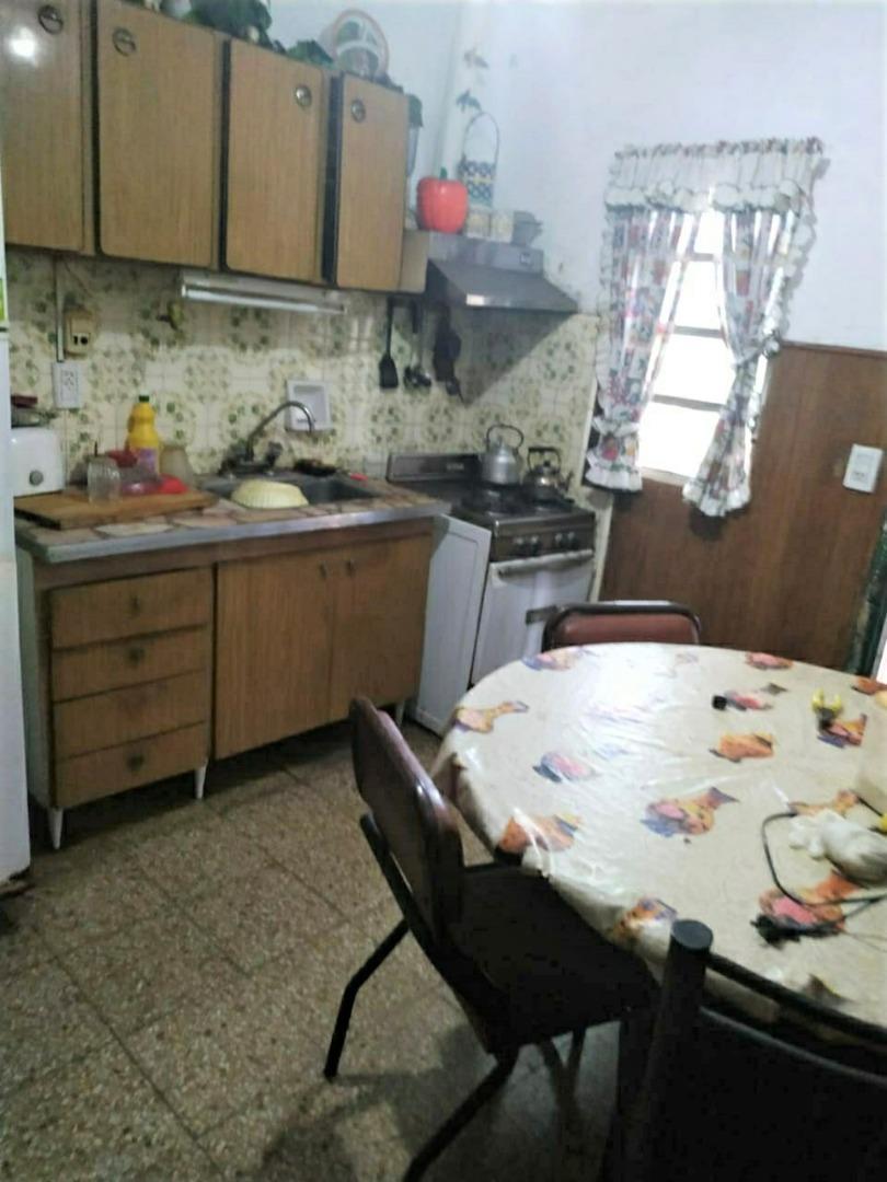 Casa 4 amb, con 2 patios, OPORTUNIDAD