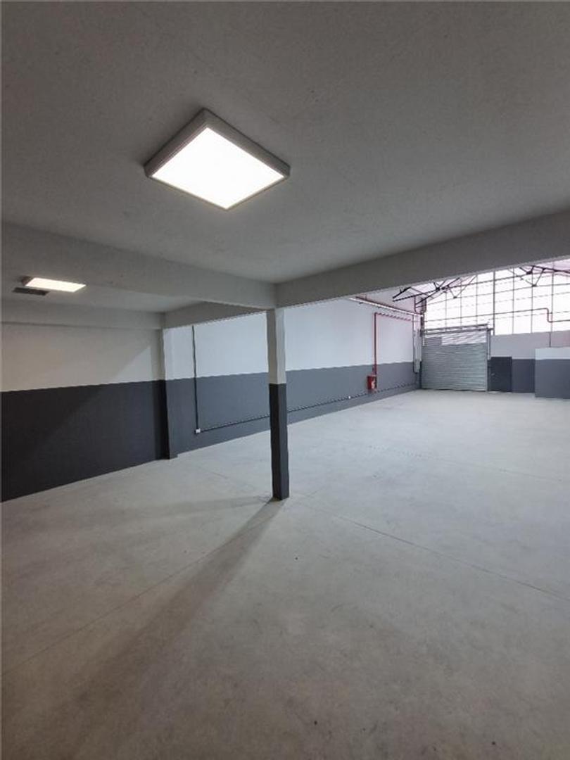 Galpon en Alquiler 17,32  mts Frente