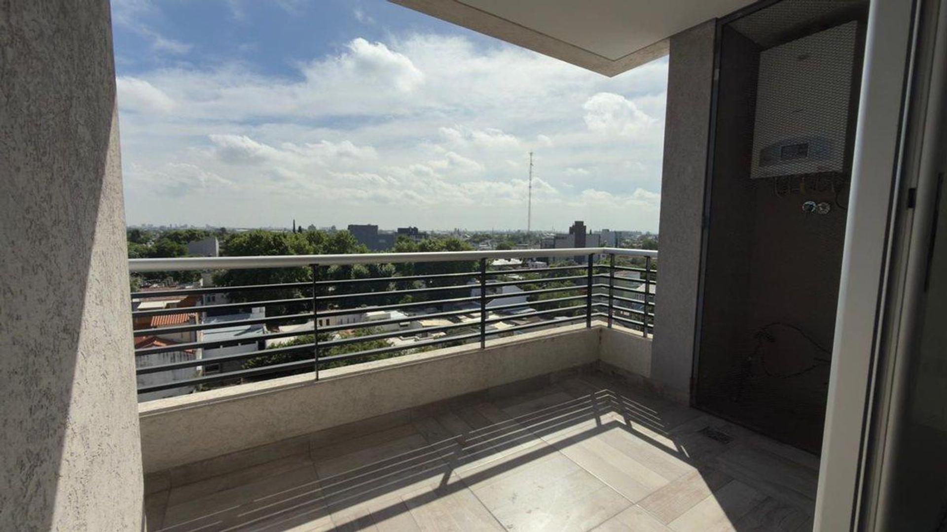 Departamento en Alquiler en Lanus Este, $ 900.000