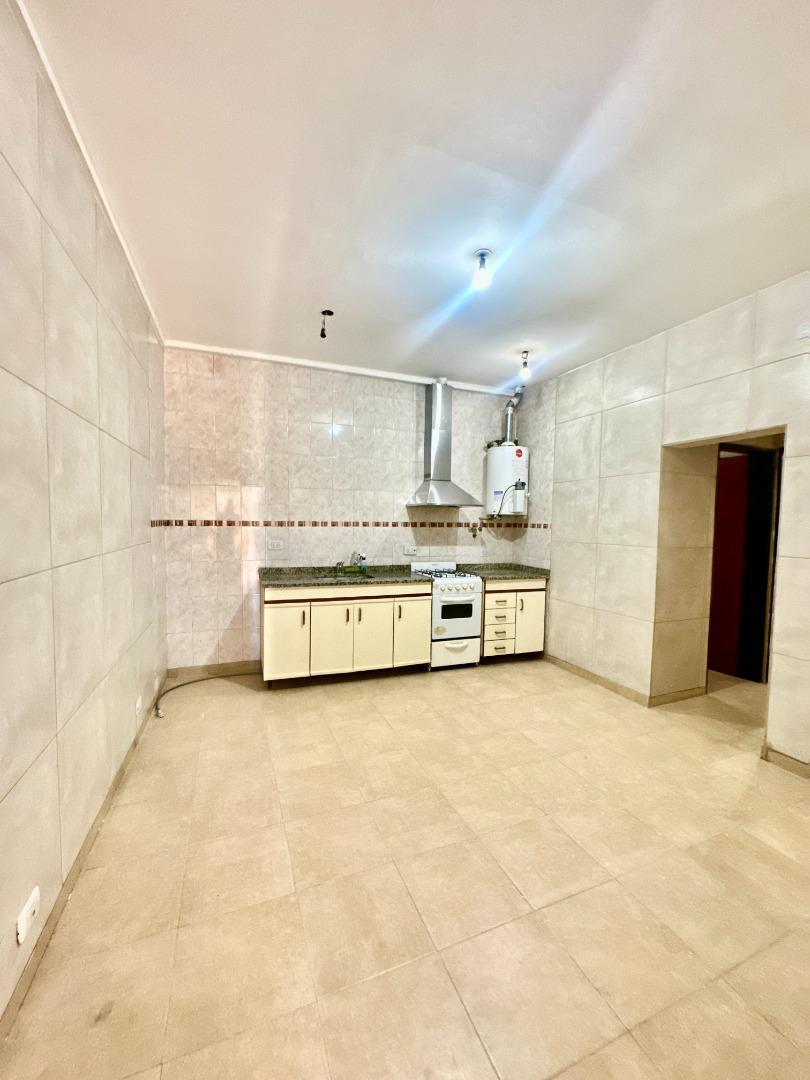 Departamento en Alquiler en Temperley, $ 370.000