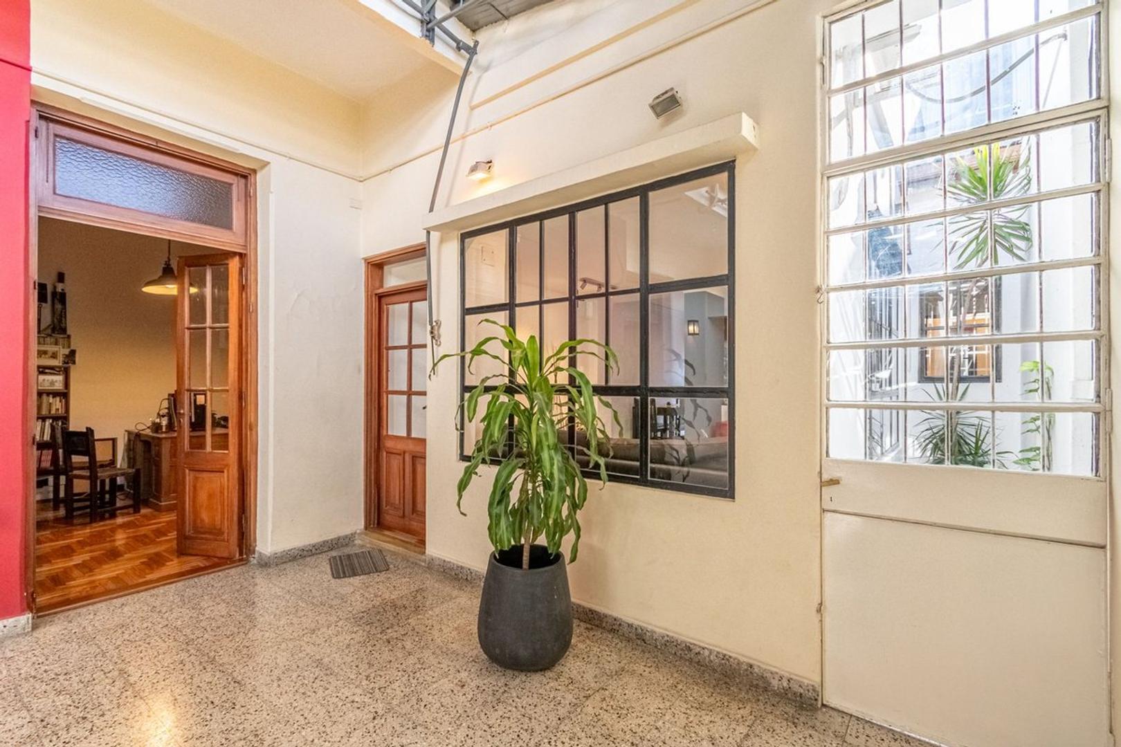 Casa 6 ambientes con 1 baño