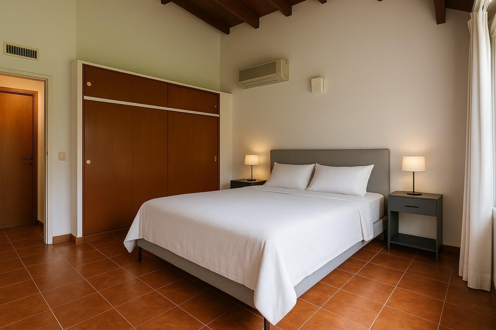 Casa 5 ambientes con 4 baños