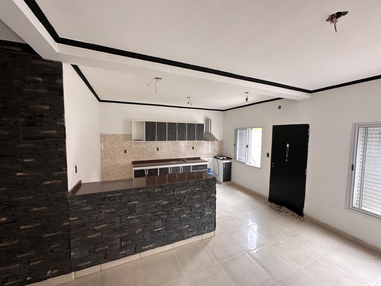 Duple de 3 dormitorios c/ pileta- Ferrari al 1300