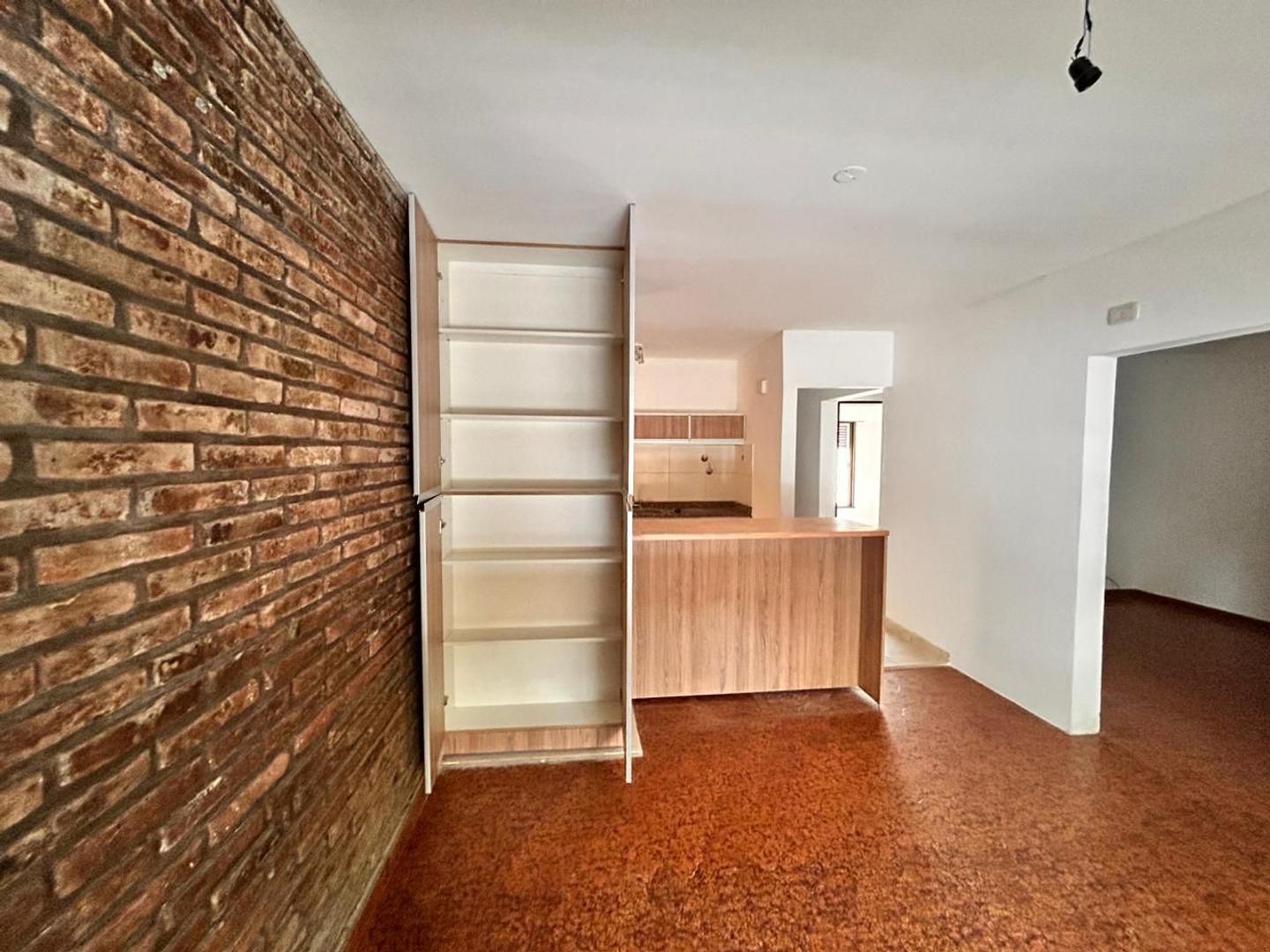 Casa en Alquiler en Bella Vista, $ 1.800.000