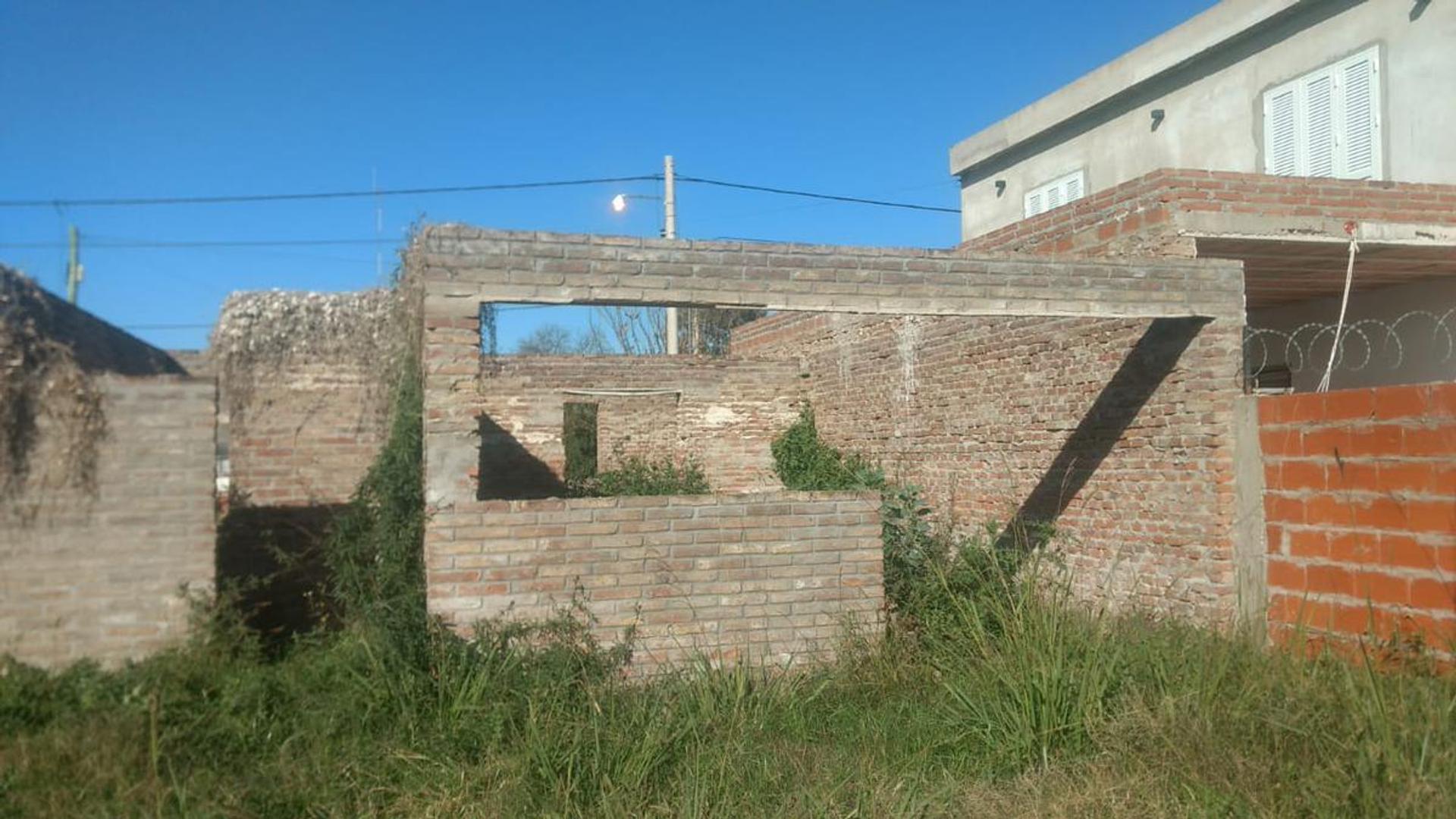 Casa 3 ambientes con 1 baño