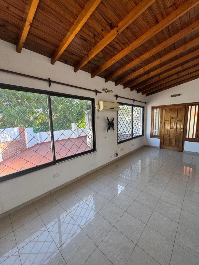 Alquiler de PH 4 Ambientes con Quincho y Terraza