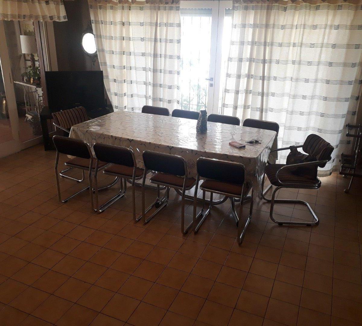 CHALET 4 AMB CON PATIO Y COCHERA LAS AVENIDAS