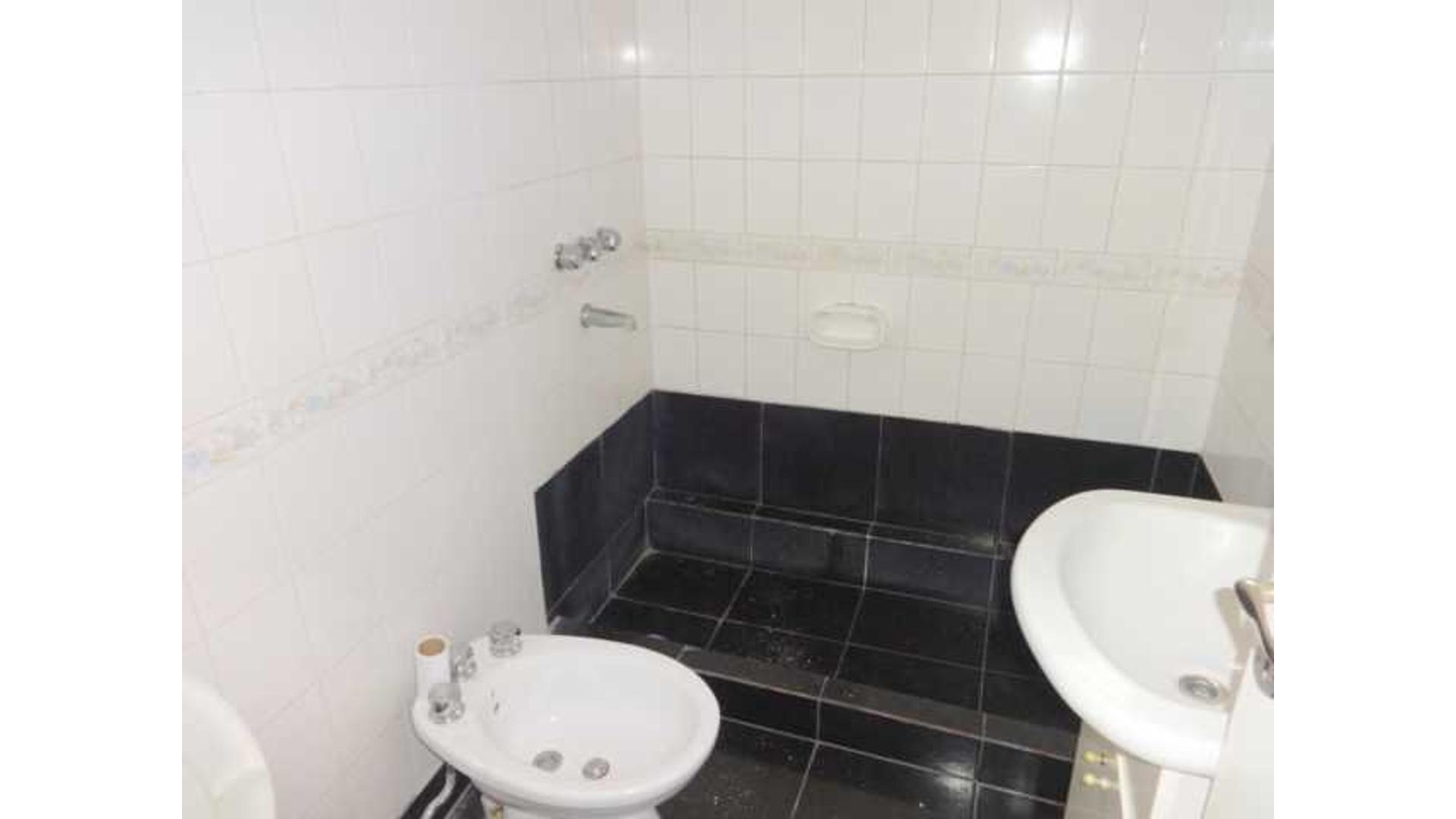 Departamento 3 ambientes con 2 baños