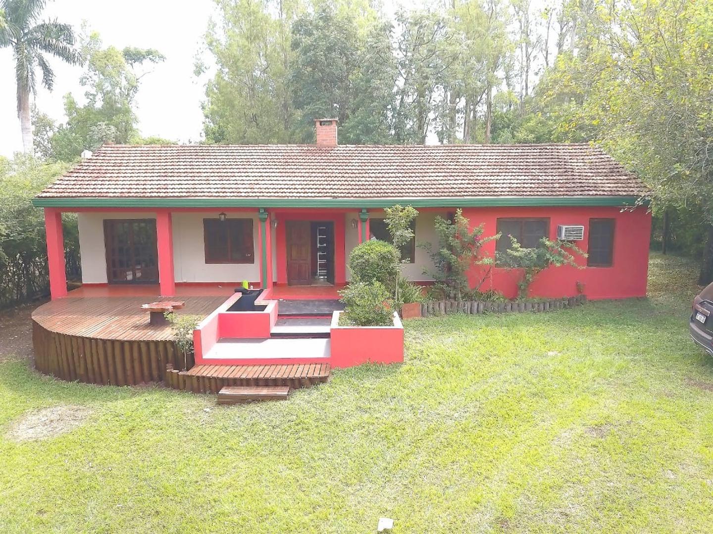 Casa 4 ambientes con 2 baños