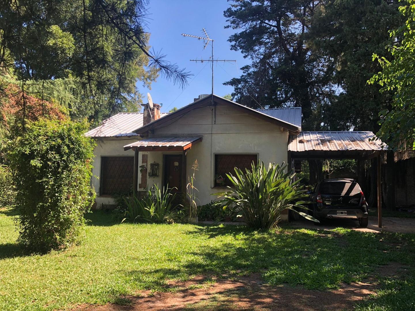 Casa 4 ambientes con 2 baños