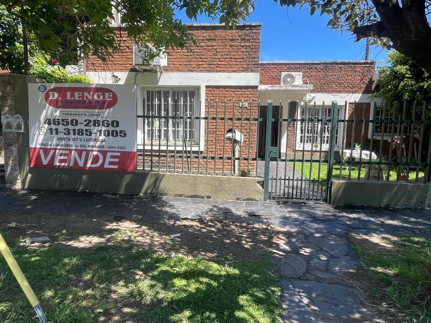 CASA SOBRE LOTE PROPIO 11X20 EXCELENTE UBICACION