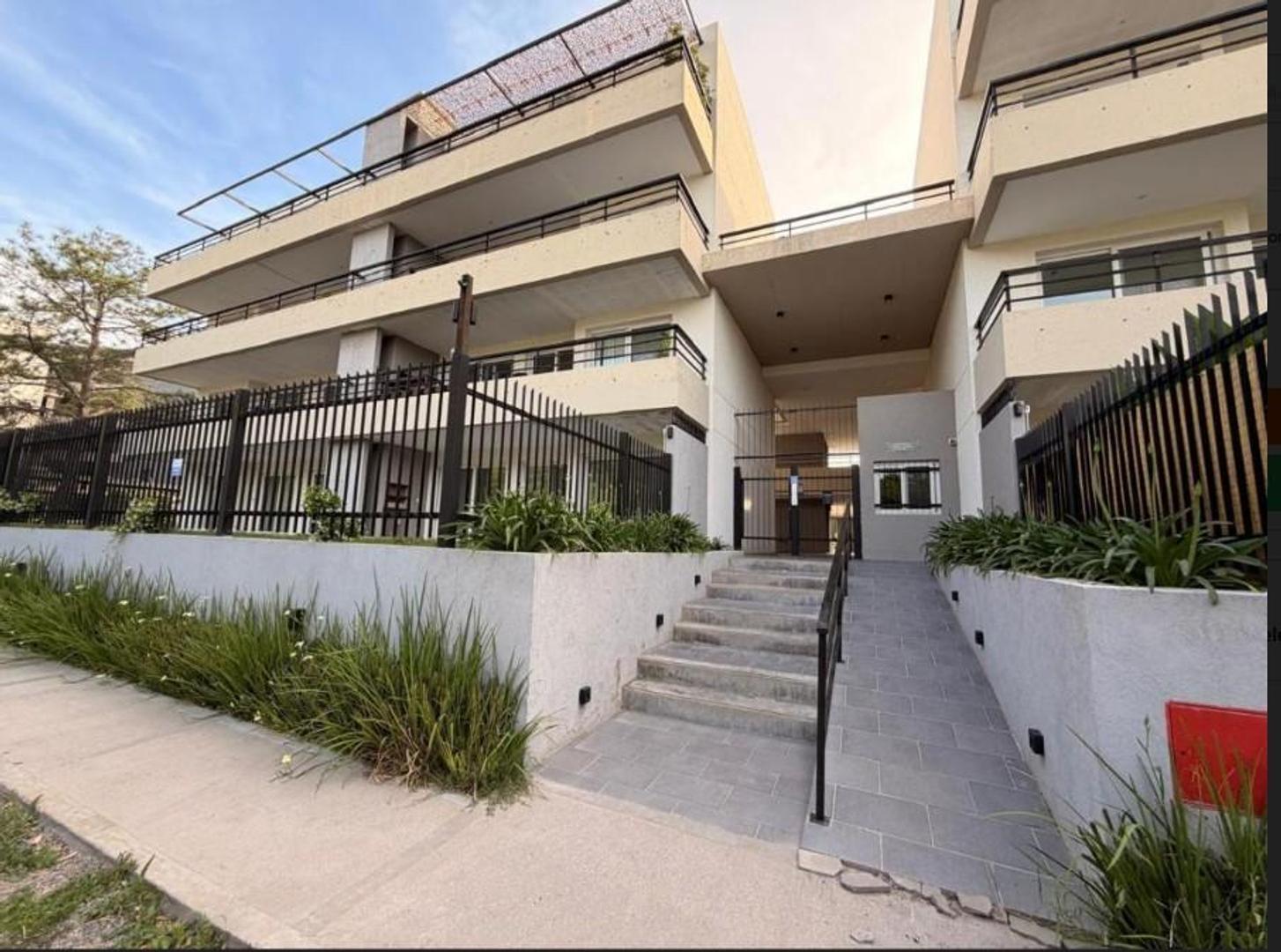 Joaquin Victor Gonzalez  al 500