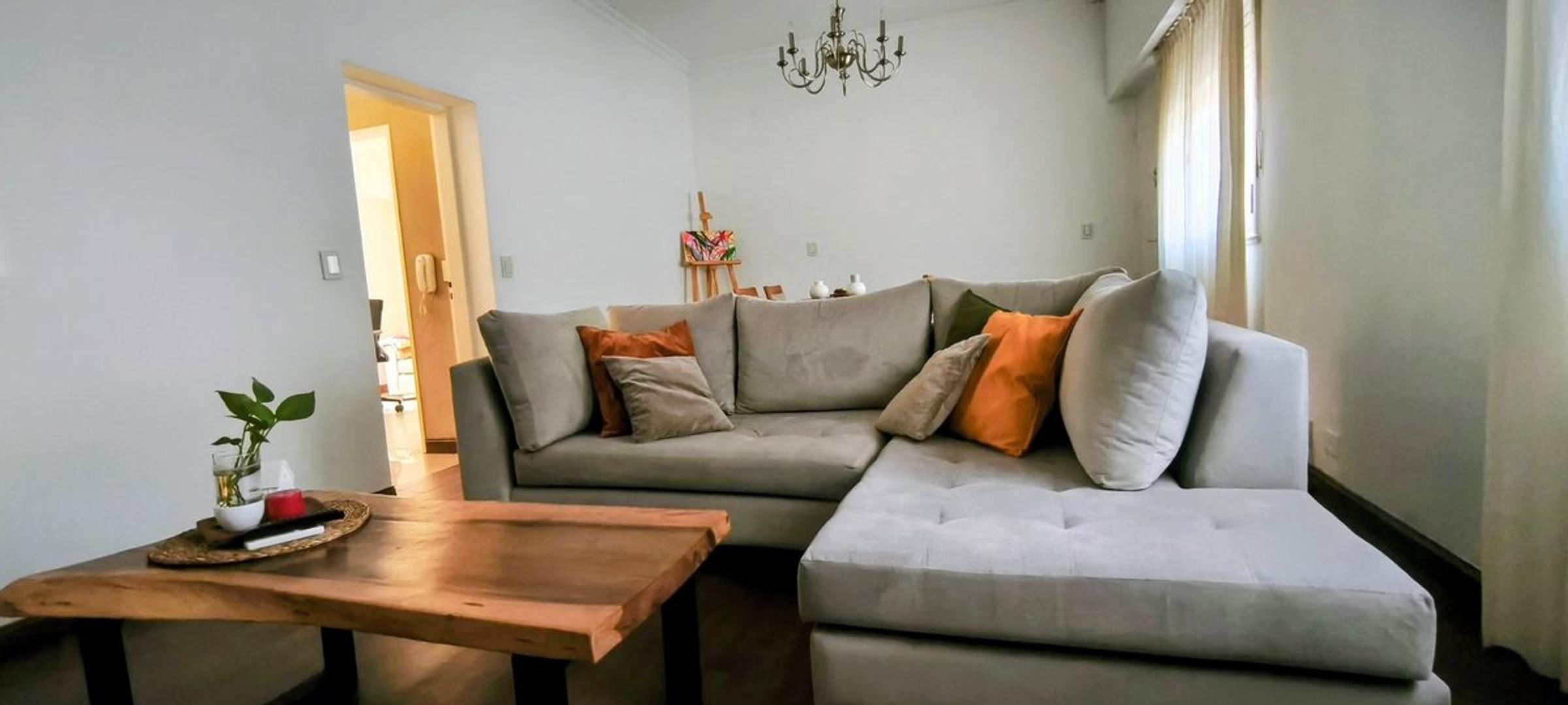 ALQUILER CASA 4 AMBIENTES 2 TERRAZAS IMPECABLE.