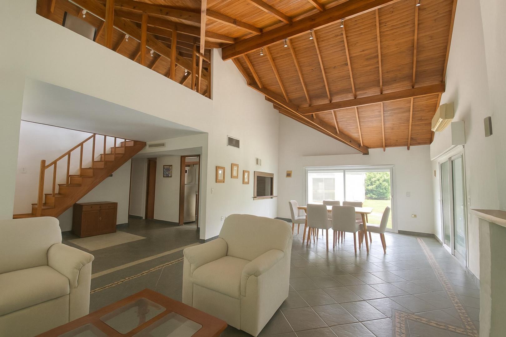 Casa en Venta al Oeste