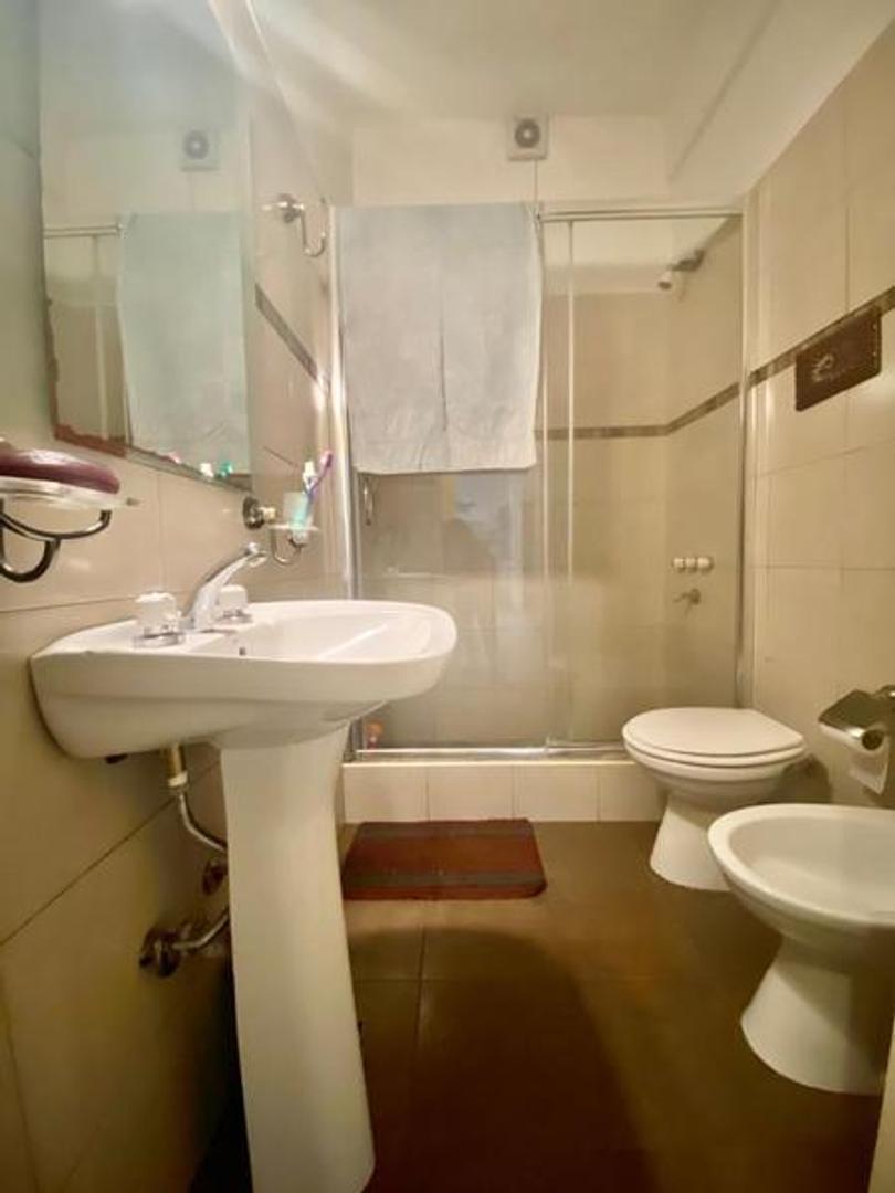 VENTA! Amplio PH de 5 ambientes con terraza  Morón