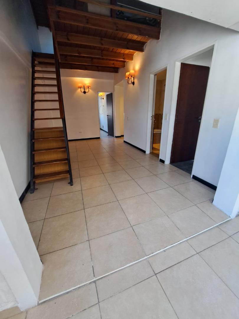 Depto Tipo Casa en Alquiler de 1 dormitorio