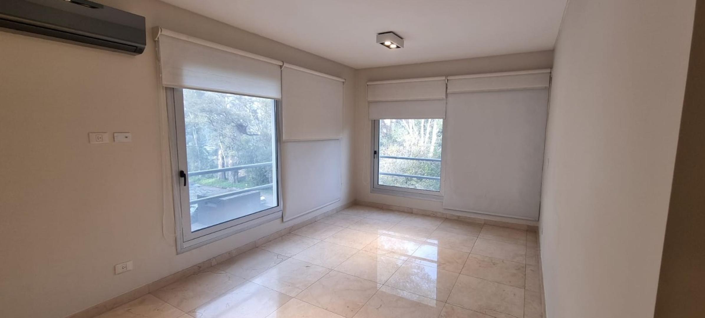 Departamento en Venta con 2 cocheras