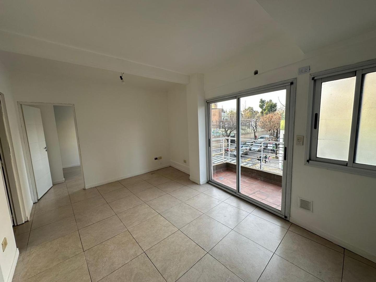 24 De Noviembre 1003 , Piso 2