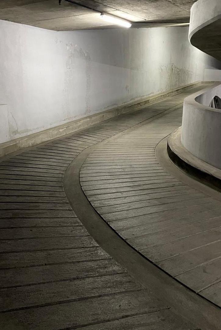 COCHERA FIJA Y CUBIERTA PALERMO HOLLYWOOD CON SEGURIDAD 24HS