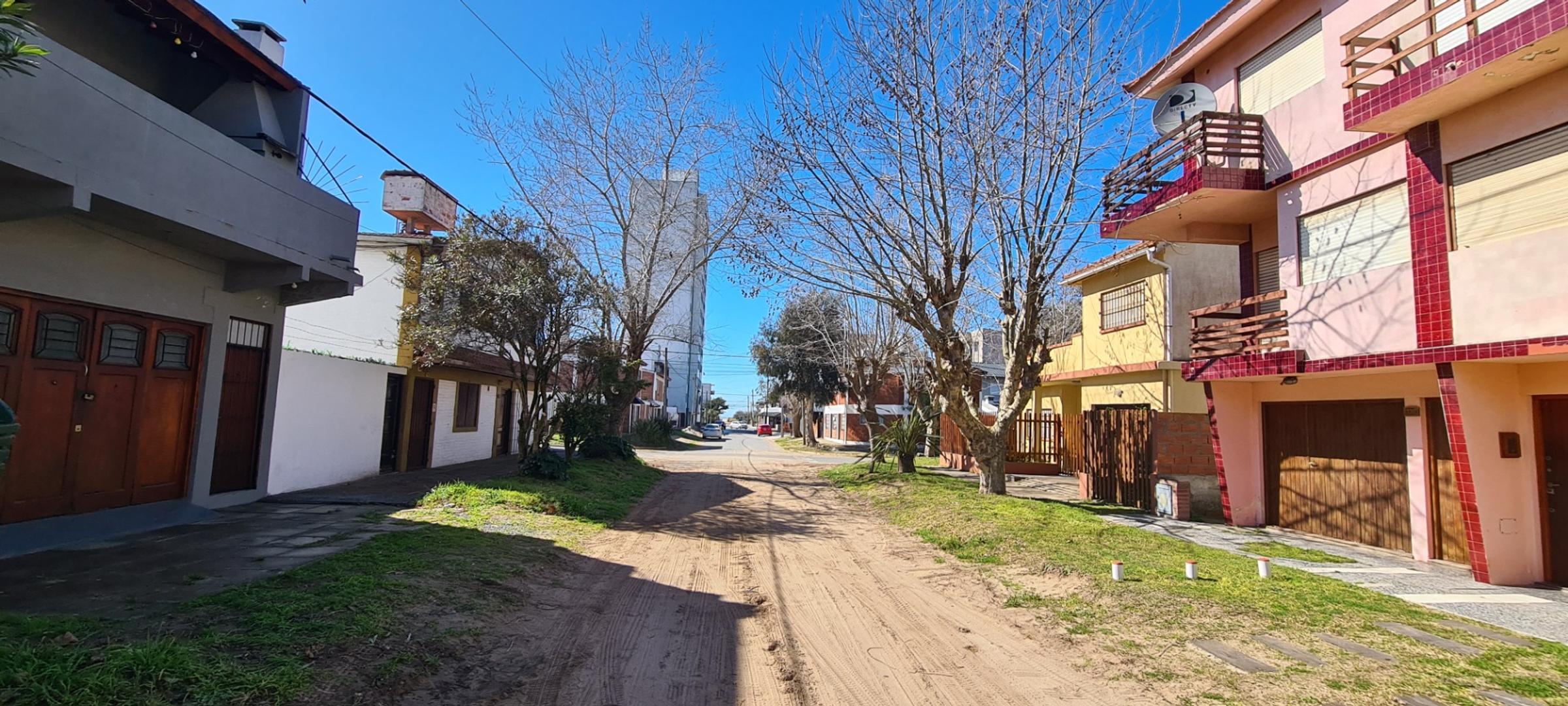 Depto Tipo Casa en Venta con 1 cocheras