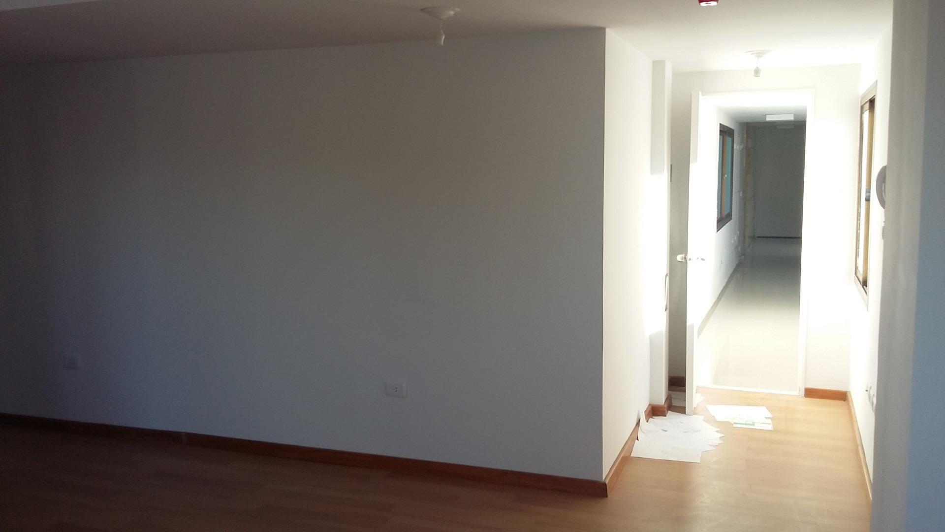 Ctro. Grand Astoria Office Av Colon 164-Nueva,Privado y bño