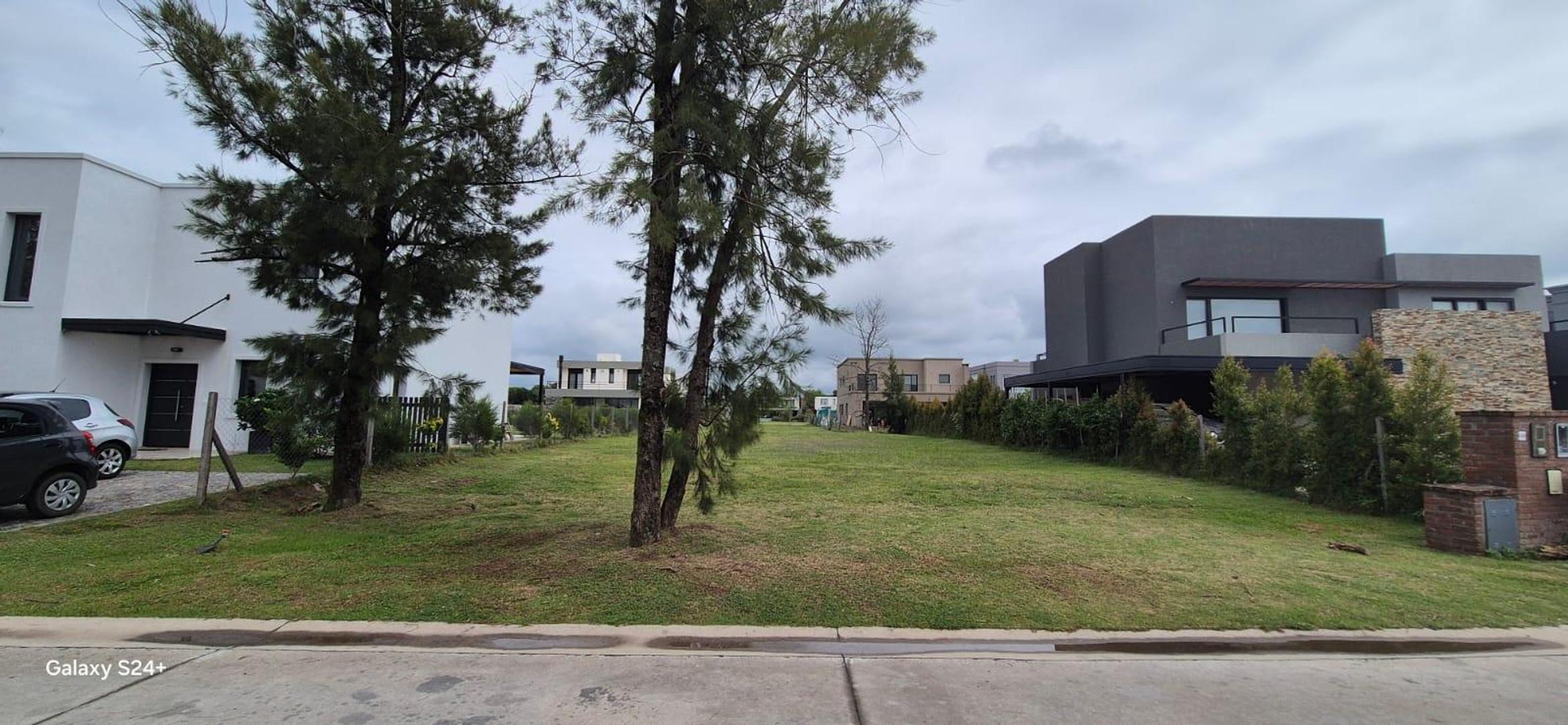 LOTE EN LAGUNA GRANDE VILLANUEVA