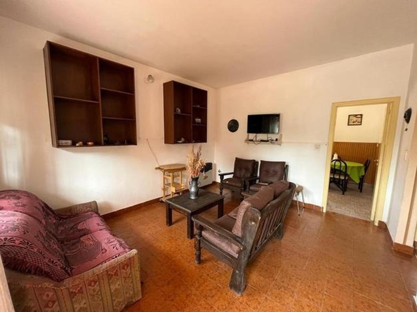 Casa 3 ambientes con 1 baño