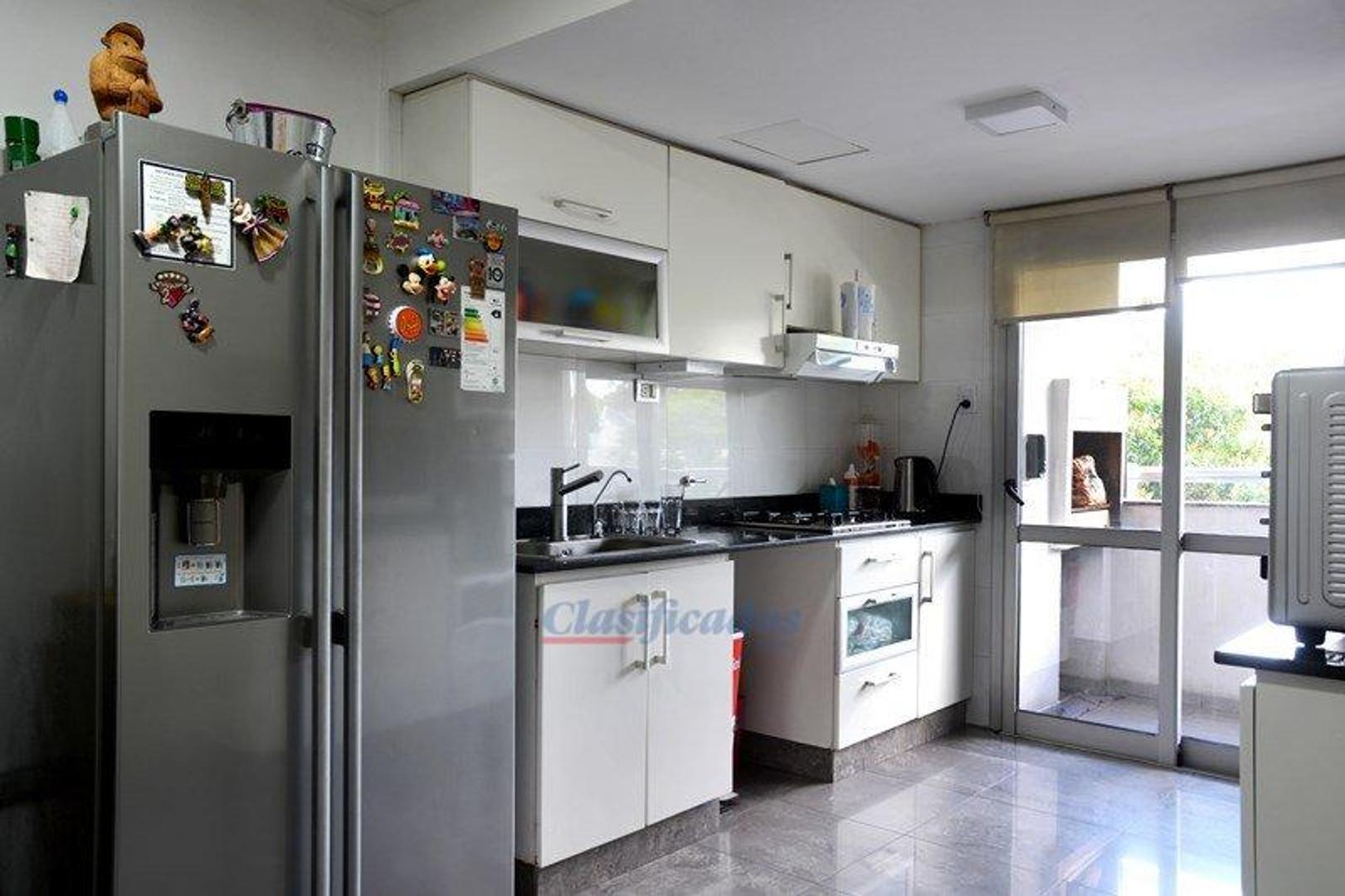 Ob. Salguero 860 , Piso 1