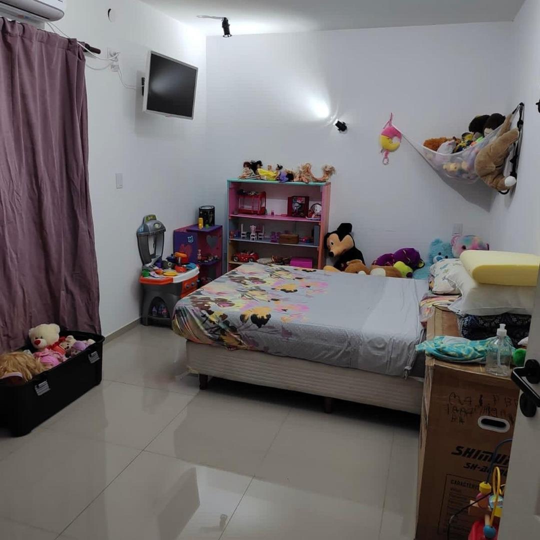 VENTA  CASA EN BARRIO CERRADO EN FLORENCIO VARELA