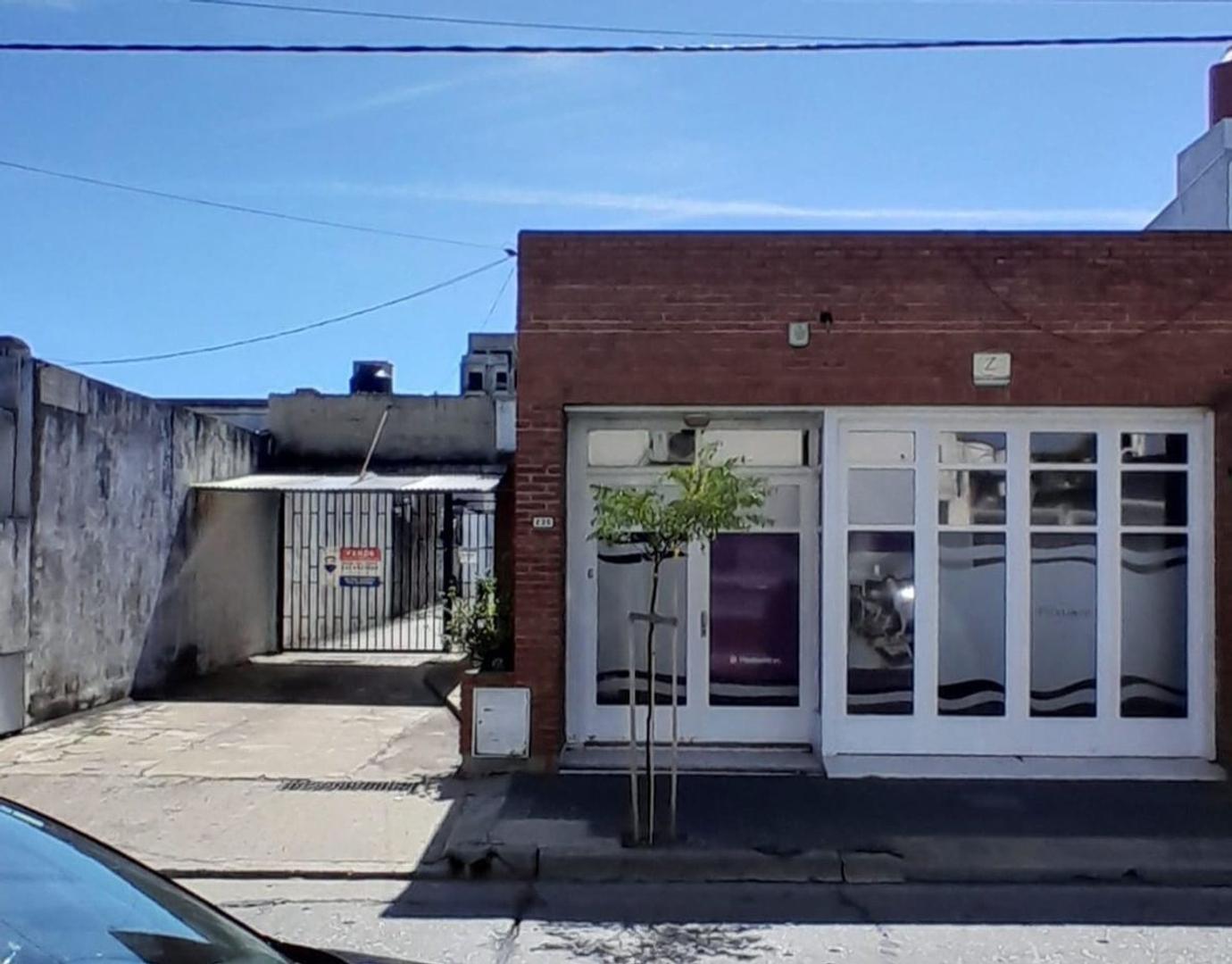 VENTA DE LOCAL COMERCIAL CON COCHERAS EN S NICOLAS