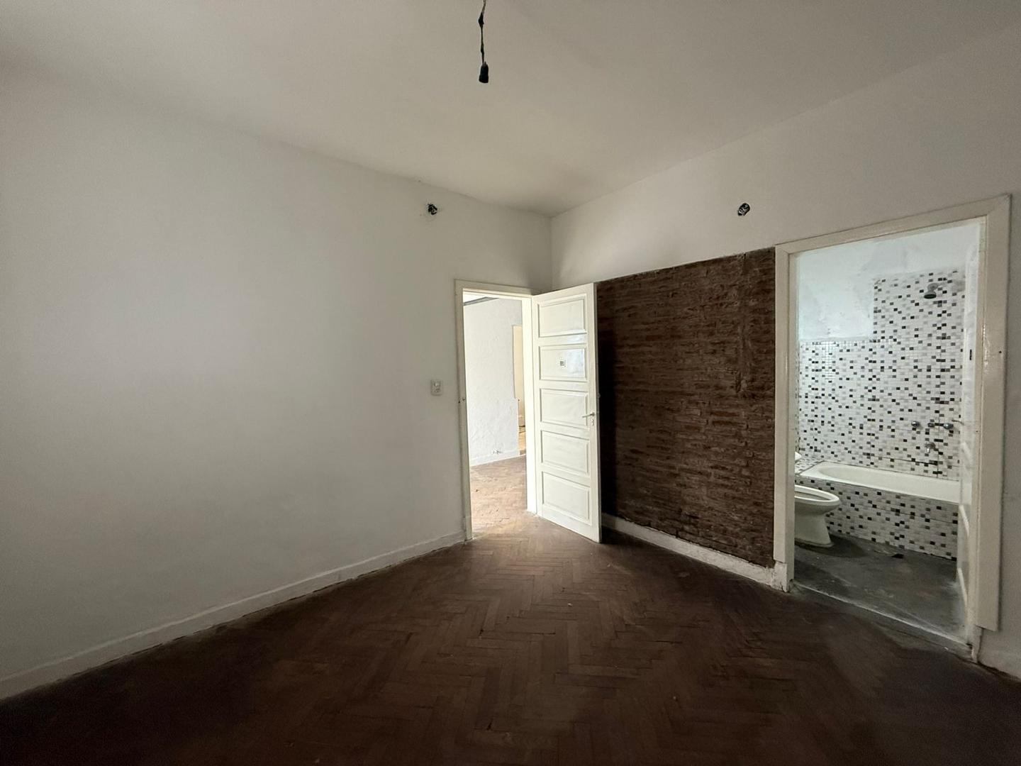 Casa 3 ambientes con 1 baño