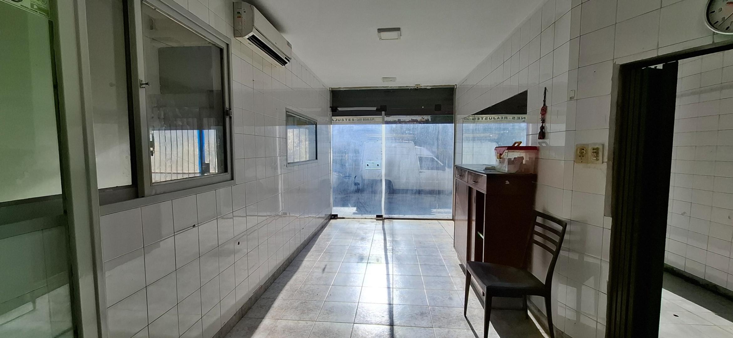 Alquiler en Munro – 560 m² versátiles, apto múltiples usos