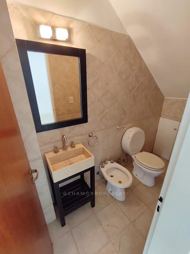 Casa 3 ambientes con 2 baños