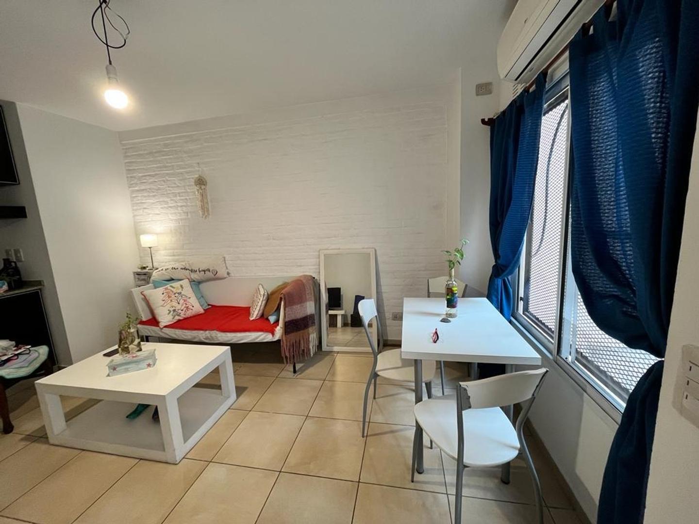 Depto Tipo Casa en Venta de 2 ambientes