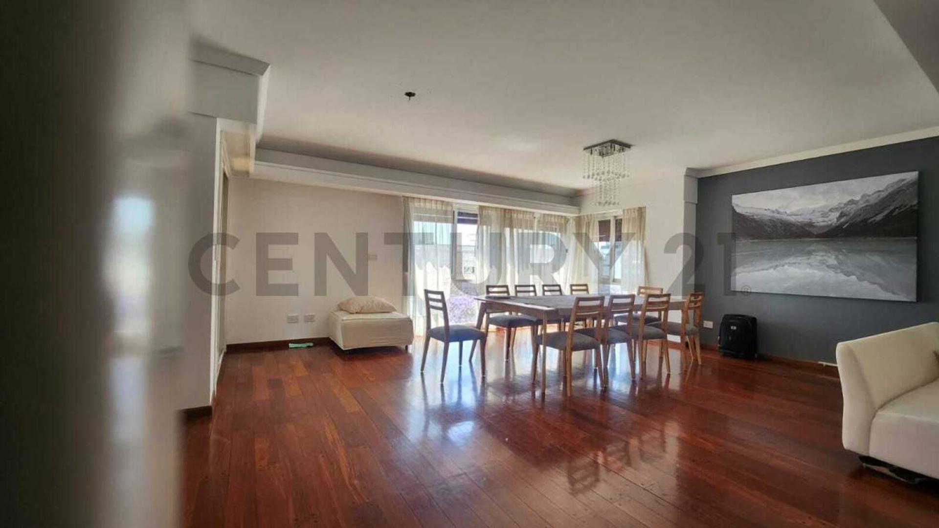 Departamento en Alquiler de 4 dormitorios