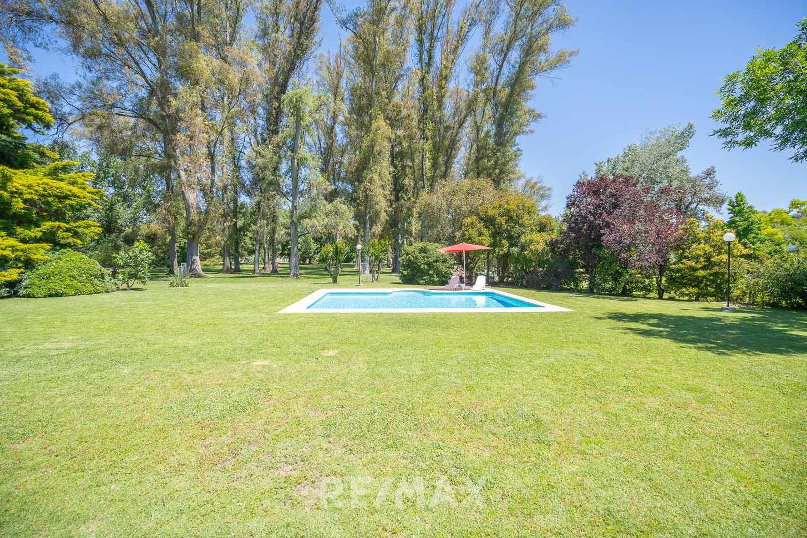 Casa 5 ambientes con 4 baños