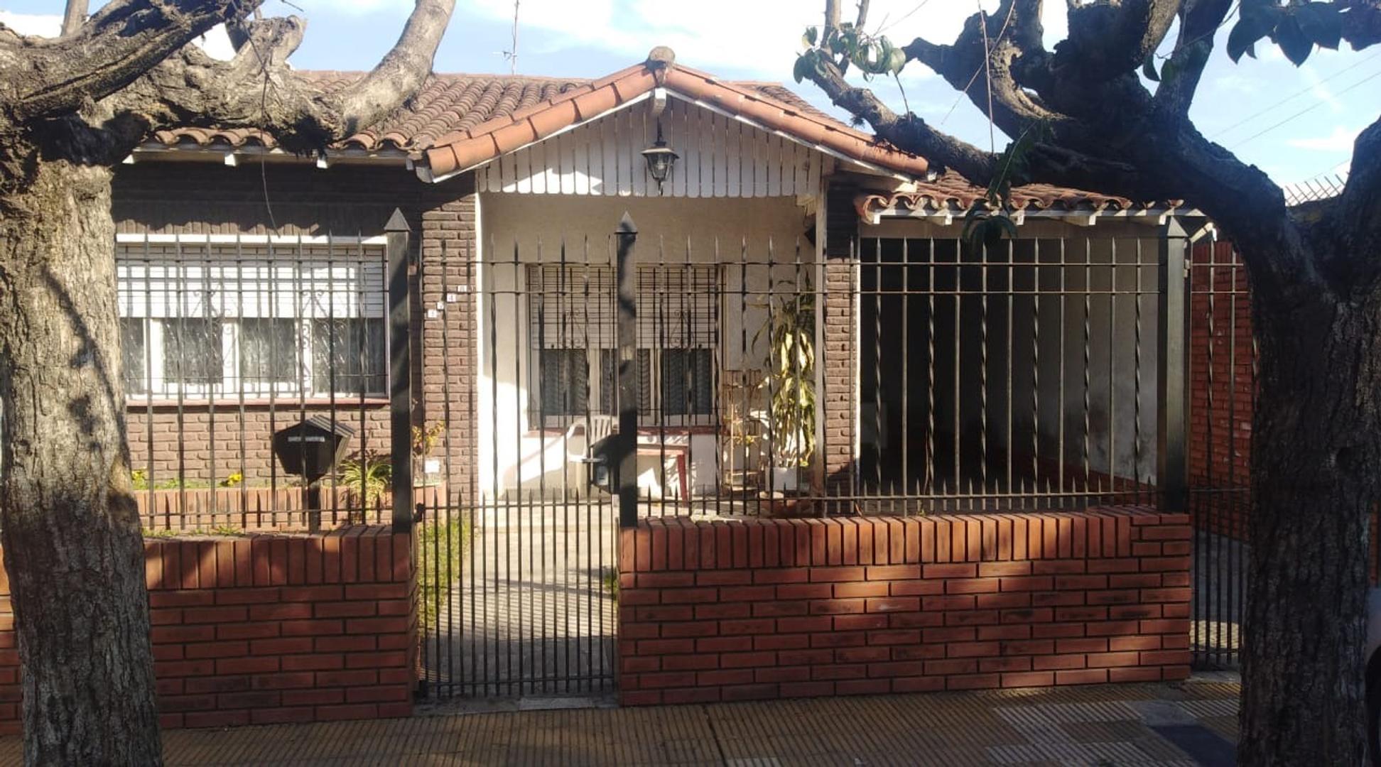 Chalet 3 Amb en Venta