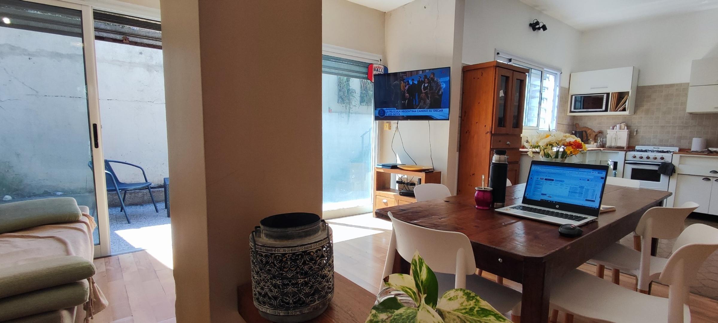 APTA CREDITO - Casa 3 amb, con patio, terraza y garaje.