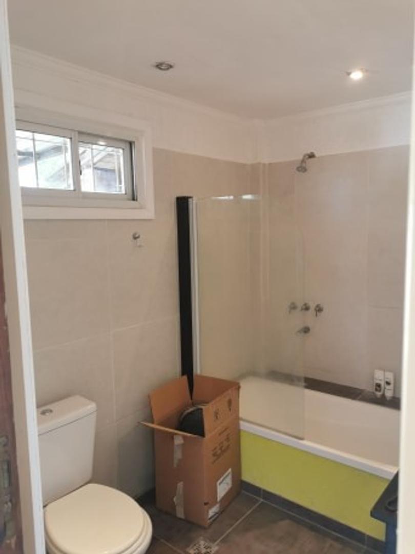 Casa 2 ambientes con 1 baño