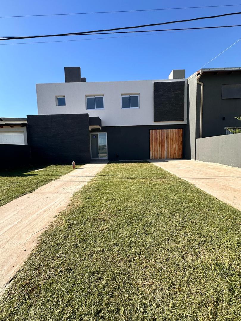 Casa en venta- Roldan- TDS3- ideal propiedades
